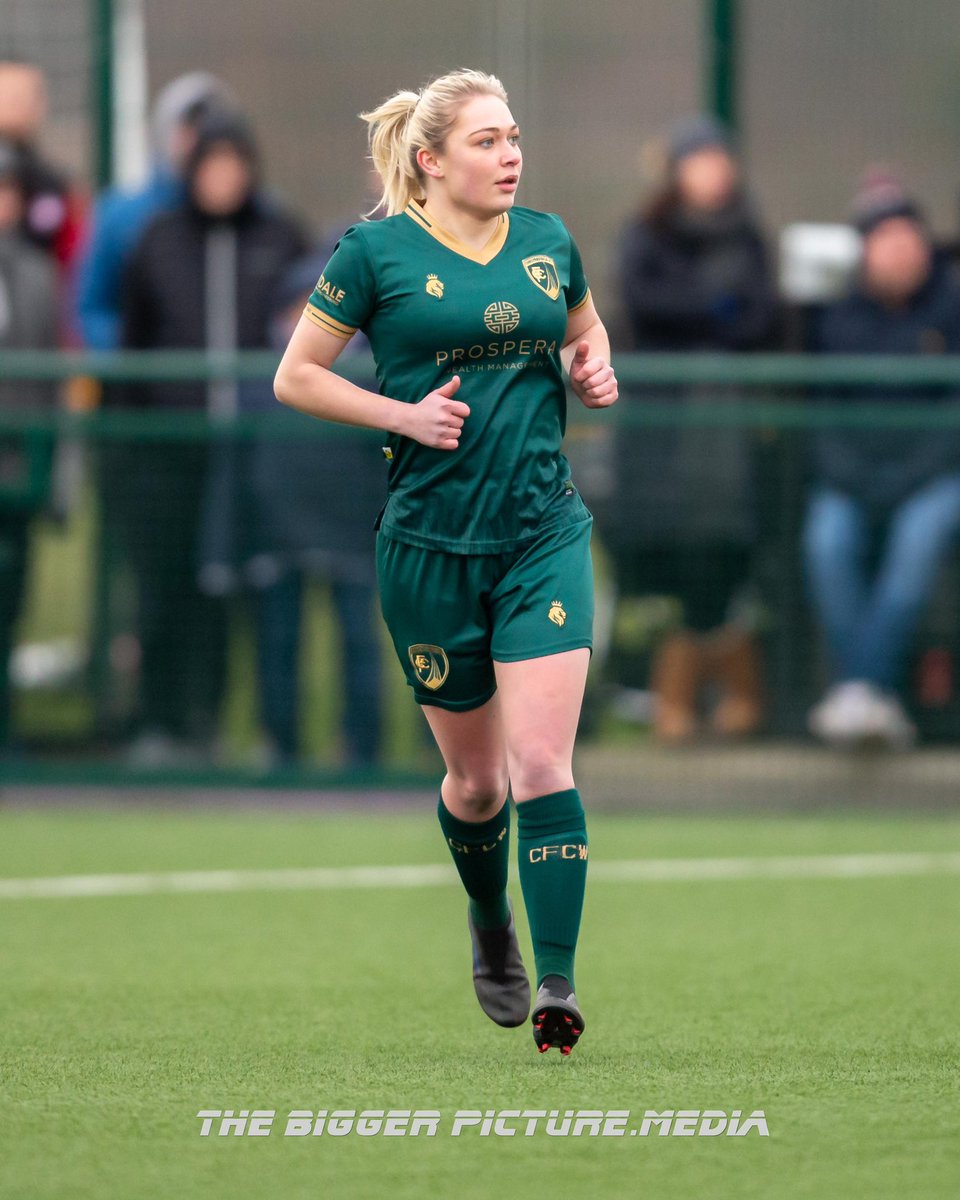 Amy_1867's tweet photo. @HannahMayB2 International women’s day ⚽️ #InternationalWomensDay #InternationalWomensDay2022 #thisgirlcan #HerGameToo #football #coach #misskick https://t.co/NLpEOid1cx