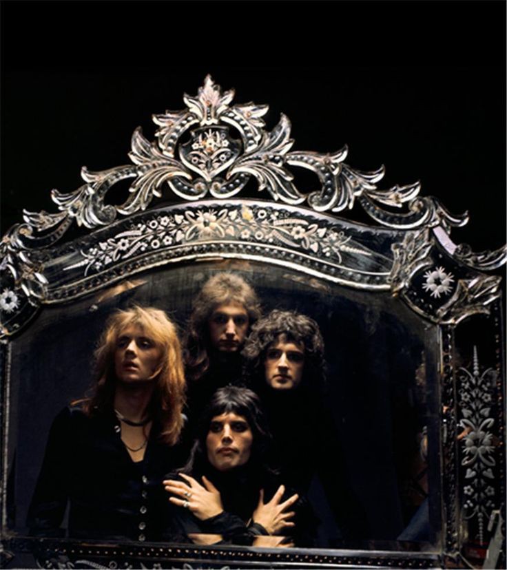 happy 48th birthday to queen ii!!
this is one of my favorite albums and one of the best i've ever heard. the entire genius of queen poured into one album. i could gush about it for hours. it's nothing short of a masterpiece <3
