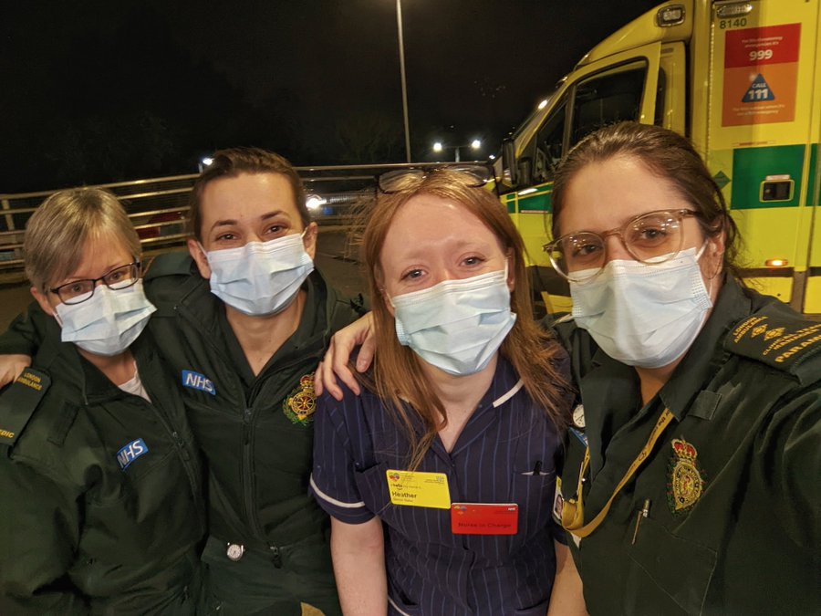 LAS_NorthWest's tweet photo. We have an almost 50/50 split in the LAS, which used to be for “ambulancemen”...now we do the same job and pass the same assessments. To all the women in the NHS and Emergency Services, happy #InternationalWomensDay 💪💅 https://t.co/ssbg37Z7F1