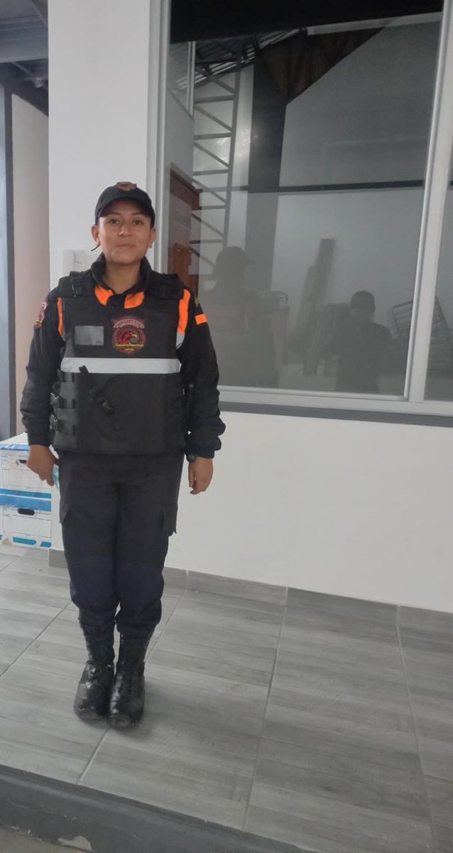 💟💟💟
Este #8M un justo y reconocido homenaje a nuestras compañeras #GUARDIASMUJERES👩🏻‍✈️💟,q sin descuidar sus roles d madres, esposas y sostenes de hogar protegen vidas/bienes ajenos a costa de la suya propia

💜Nuestro respeto y total admiración 

#FenaspeMujeres