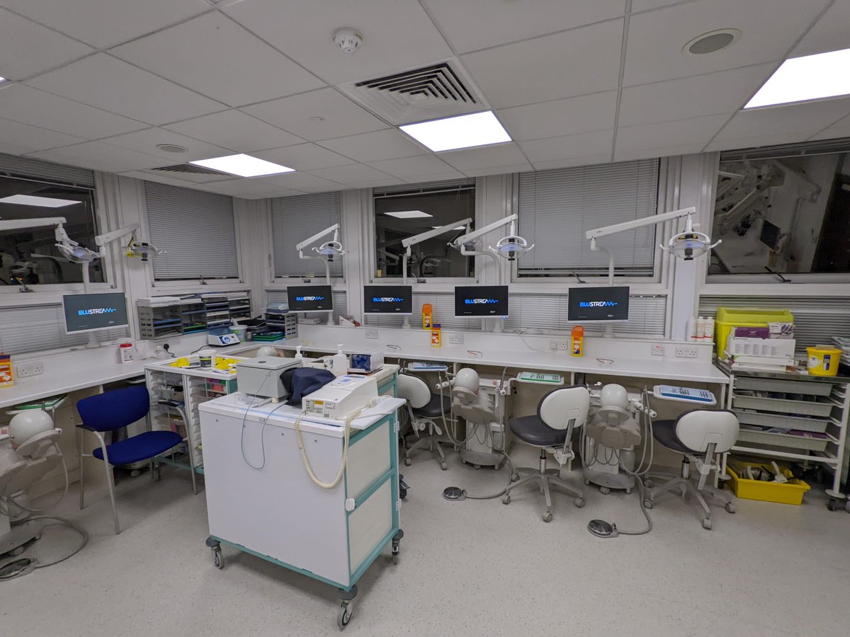 Blustream_HDBT's tweet photo. Great Blustream Video over IP project at the Dental School within St. Georges University Hospital, London. 

Multicast UHD from Blustream delivers virtually latency free distribution of 4K HDMI video over a 1GB Network switch. Also delivers IR, RS-232 and USB / KVM! @Install_Mag https://t.co/p1klMCTCyH