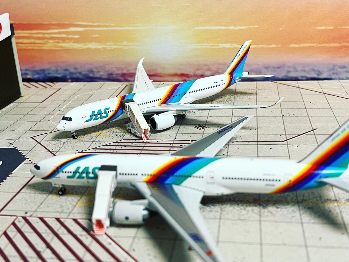bulan_estimate's tweet photo. もしもシリーズ
もしJASが残ってて、777 PWを置き換えるためのA350を導入したら…
#ジタク・オヘヤ空港
#jas
#japanairsystem
#日本エアシステム
#ウソ飛行機
#仮想塗装 https://t.co/DPc5035zTd