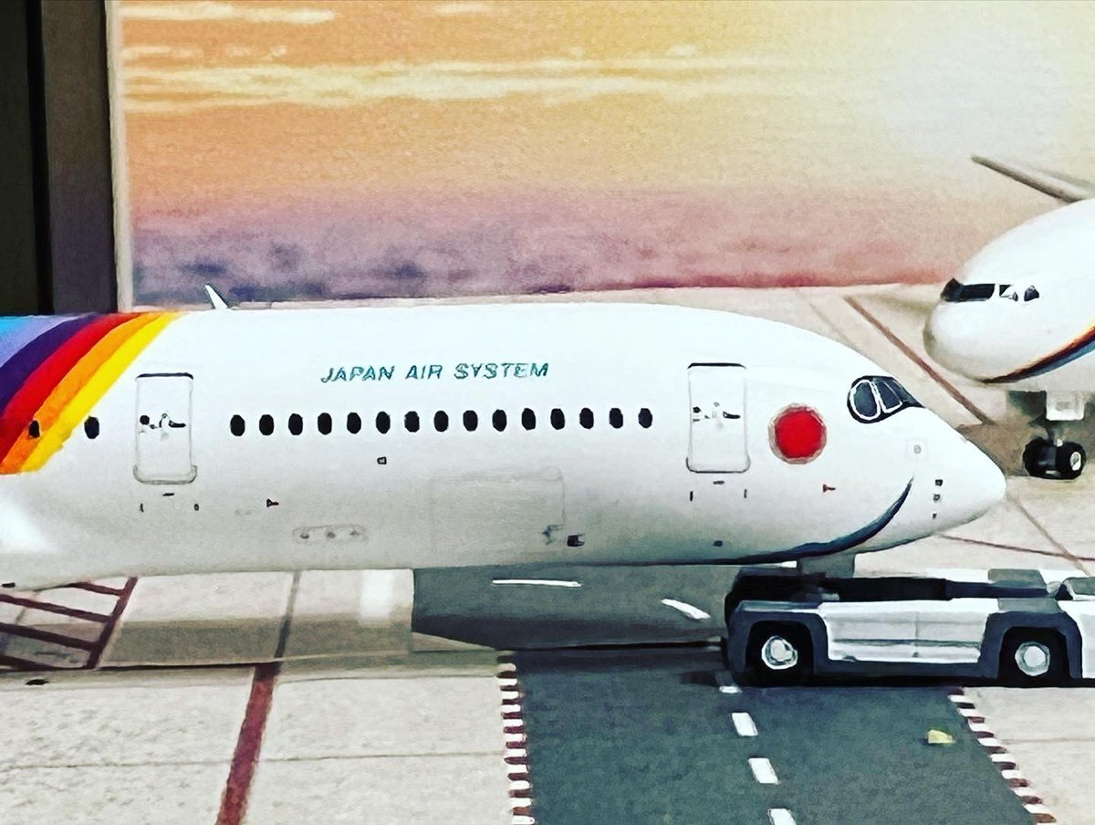 bulan_estimate's tweet photo. もしもシリーズ
もしJASが残ってて、777 PWを置き換えるためのA350を導入したら…
#ジタク・オヘヤ空港
#jas
#japanairsystem
#日本エアシステム
#ウソ飛行機
#仮想塗装 https://t.co/DPc5035zTd