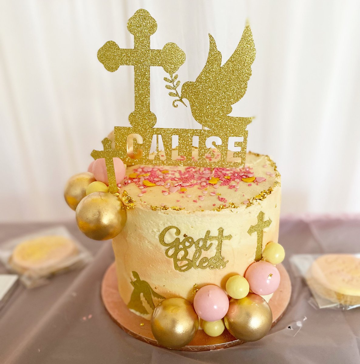MLTreatery's tweet photo. Creations for my daughter’s Christening in 4 💕 https://t.co/fGr65MiRRP