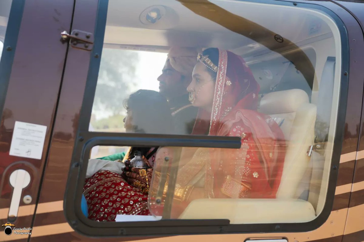 photo_lovely's tweet photo. Shoot time 📸 Bride & Groom special Entry by Helicopter at Pithawas, Jodhpur...
#helicopter #coupleentry #lovelyphotostudio https://t.co/2HTIqM1T0D