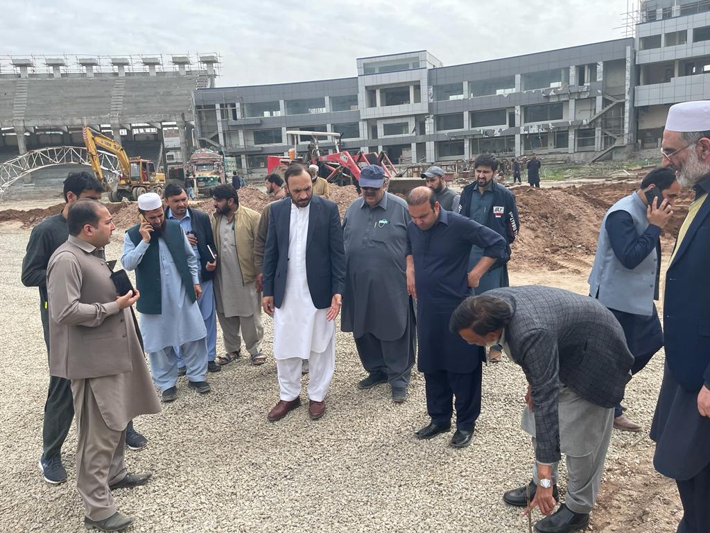 kpmne1's tweet photo. Monitoring of Mega project by Director General M&amp;E 
(Arbab Niaz Stadium Peshawar) https://t.co/tCKGAuszBD