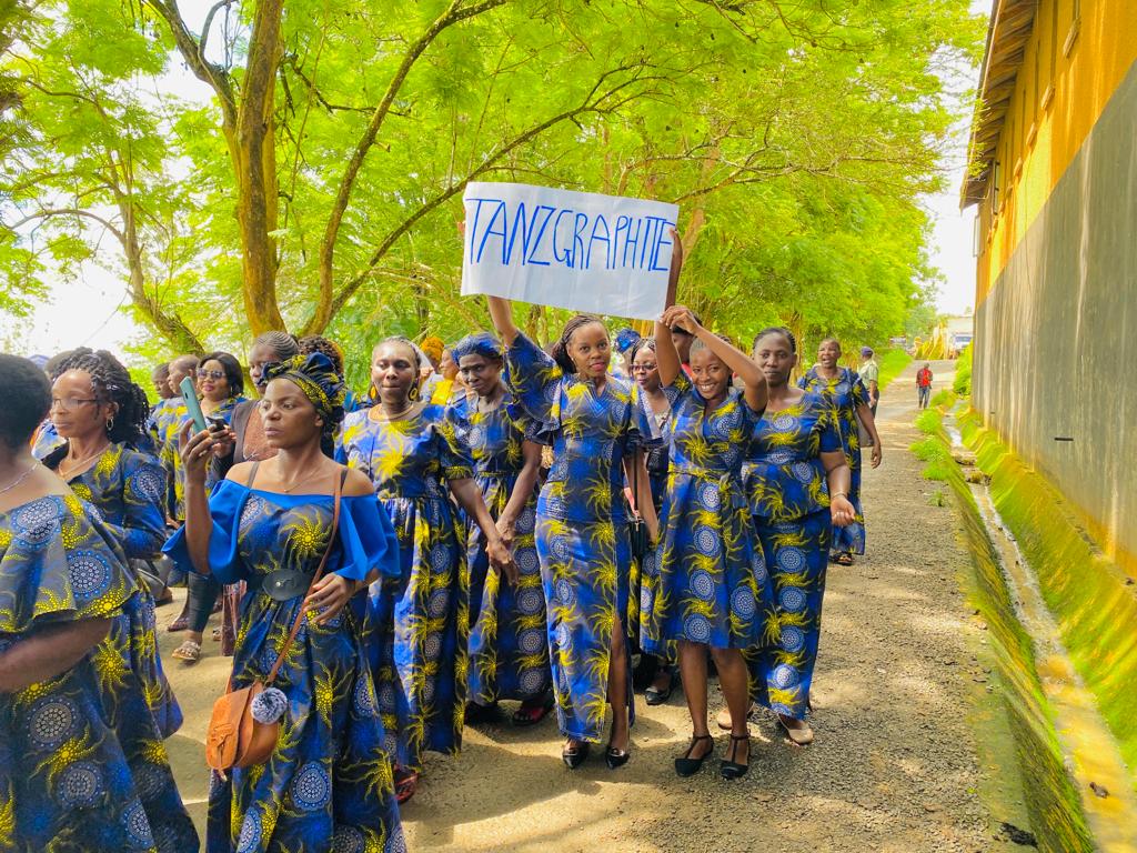 EcoGraf's tweet photo. Congratulations to our $EGR #TanzGraphite women supporting the #Ulanga women walk to meet #Tanzania’s Hon. Ngollo Malenya District Commissioner &amp; to President Samia Suluhu Hassan encouraging international investment. The future is bright with real change. 
#InternationalWomensDay https://t.co/v4L2YSLAZY
