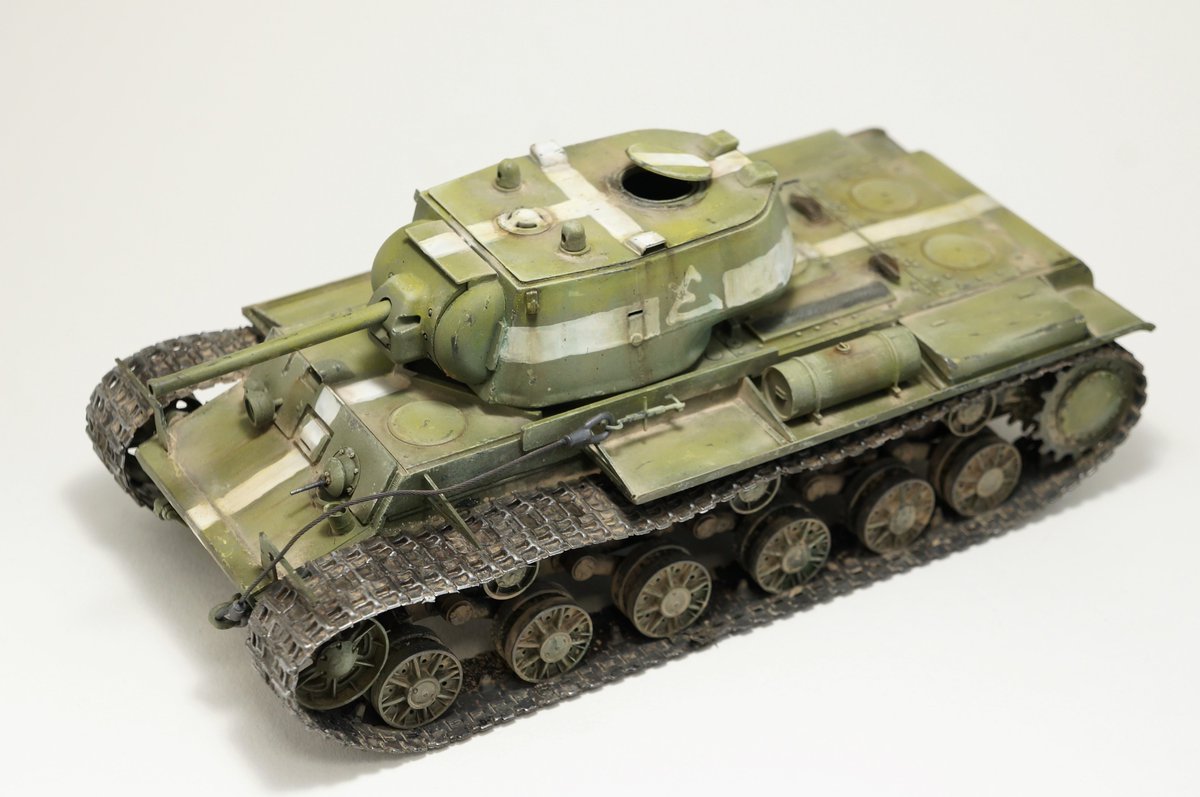 「ロシア軍の落書きレベルのZを見ると、ソ連戦車の模型に描く白帯もフリーハンドでいい」|PND_ｺﾐﾃｨｱせ13aのイラスト