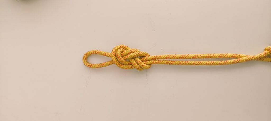 Aprendemos a hacer nudos con danielcoggins.wixsite.com/salud-y-natura… <a href="/HBSTORREJON/">Humanitas Torrejón</a>