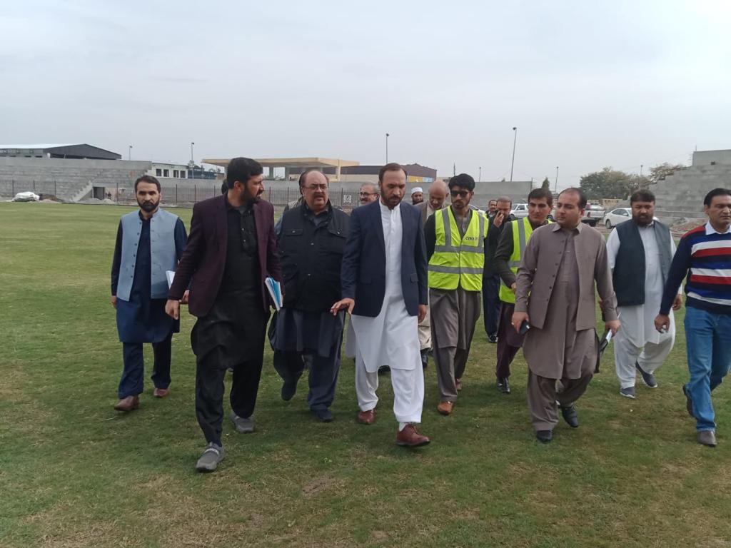 kpmne1's tweet photo. Monitoring of Mega project by Director General M&amp;E 
(Cricket Stadium Hayatabad) https://t.co/aYvlDMzj7h