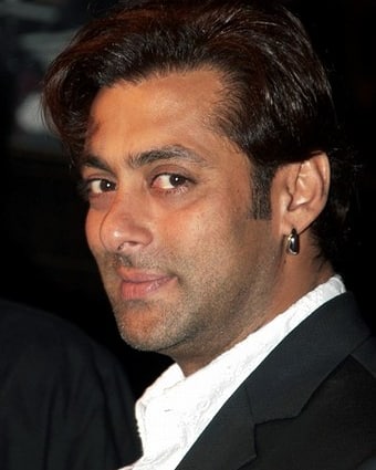 SSALMANISTAN2's tweet photo. @BeingSalmanKhan @Agpworld @gitanjalimaini @tweetbeinghuman @googlearts @ArtiereGallery ‌Jeete hai Shaan se #SalmanKhan Fan ke naam se

Proud to be ur fan BHAIJAAN

We Luv u @BeingSalmanKhan Till Our Last Brth

JAI SALMAN KHAN https://t.co/X9sEDKlbsQ