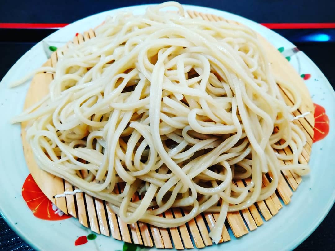 手打ち十割蕎麦 良竺庵 お蕎麦に含まれる ケルセチン という成分が 花粉症の炎症を緩和させる事が研究の結果 わかってきました 薬のように即効性はありませんが 日々の生活に蕎麦を取り入れて 体質を改善していく事で 花粉症の苦しみや つらさを