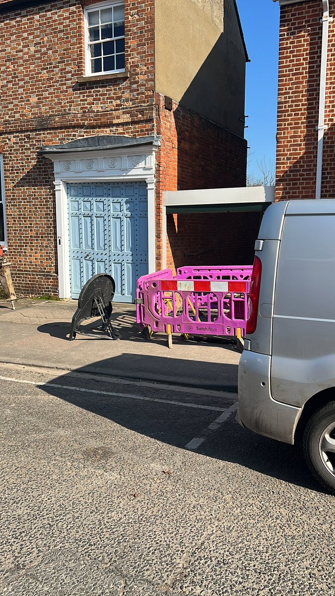 chrishurdman's tweet photo. @SwishFibre You are digging up a pathway in Thame, right next to the market, three traders have already complained that they can’t hear and you are affecting their hearing? You are using power tools and we are within 10 feet without hear defenders. https://t.co/s3oZbEi3Yd