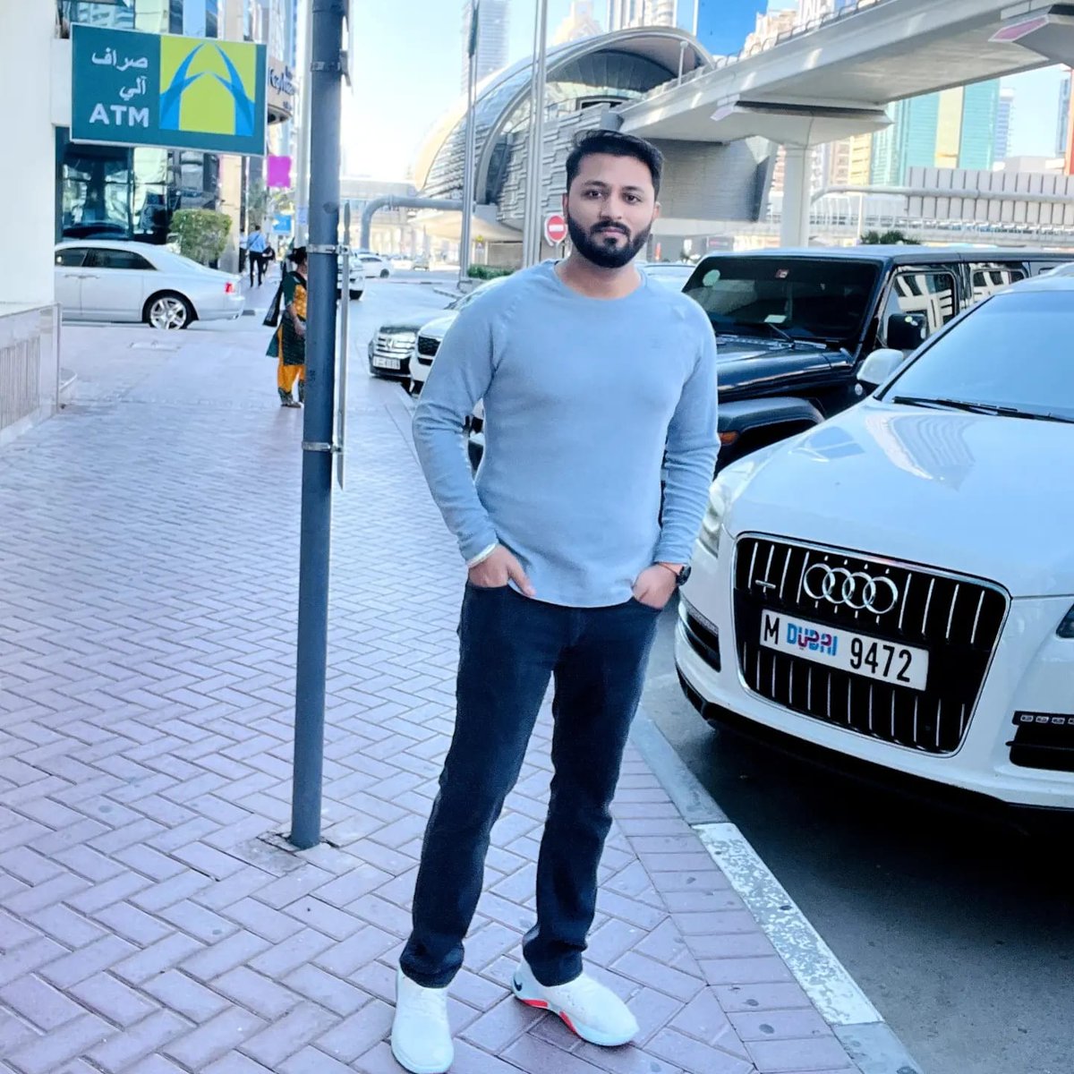 KnowerNikhil's tweet photo. #NewProfilePic https://t.co/UBLKXr3rnu