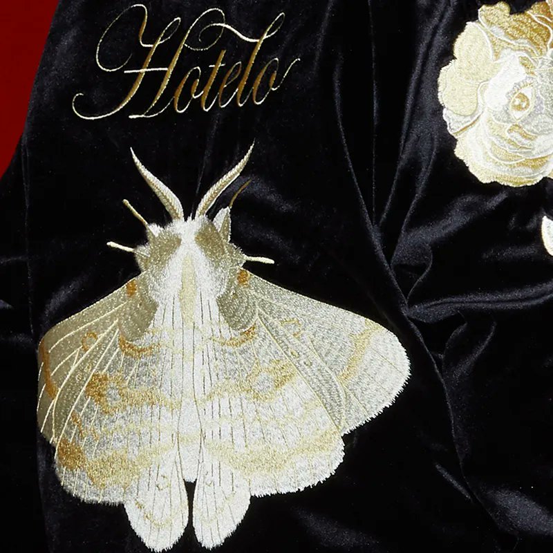HOTELO 宵闇の蛾刺繍スタジャン リバーシブル - メルカリ HOTELO 宵闇の蛾刺繍スタジャン リバーシブル - メルカリ