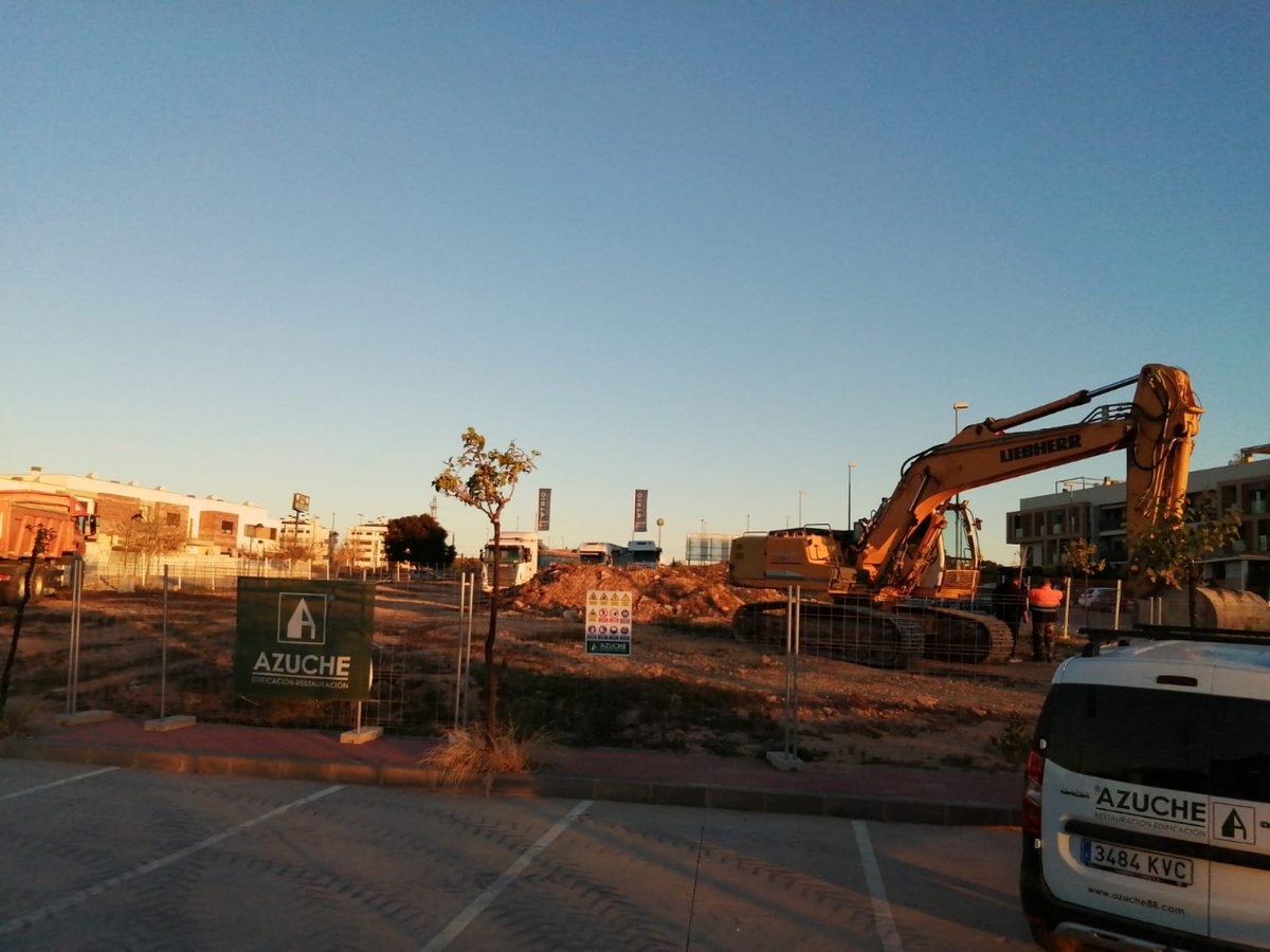 HgPatrimonial's tweet photo. #Atrio Residencial en Guadalupe. Iniciamos las obras de la Fase I 👏

https://t.co/cPBDTuhgE3

#hgpatrimonial #comprarchalets #comprarcasa #Guadalupe #obranueva #tunuevohogar #enconstruccion #obranuevaenmurcia #enobras #proximamente https://t.co/PxFpOdkYQz