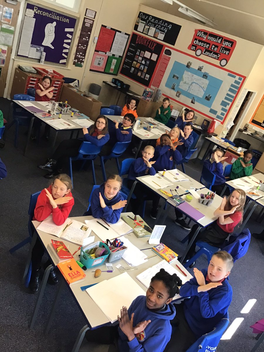 5 Hawthorn have been learning about Jane Goodall. We found out how Jane shows the international women’s day theme ‘break the bias’ and have written an acrostic poem about her life and achievements. We posed using the ‘break the bias’ symbol. @bcw_cat @JaneGoodallInst https://t.co/Phw50H6xie