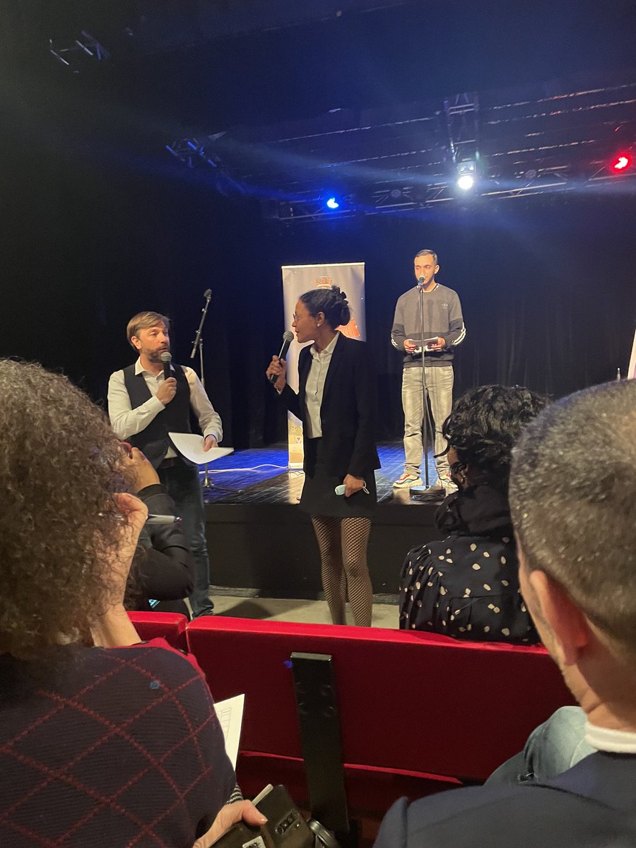 Prefet77's tweet photo. La Préfète déléguée pour l'#EgalitéDesChances, jury du concours d’éloquence  "Les Arènes de la République" à @villedemeaux.

Bravo à ces #jeunes orateurs engagés pour leur témoignages #citoyens ! https://t.co/zUWTzx5XdW