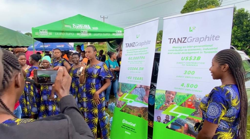 EcoGraf's tweet photo. Congratulations to our $EGR #TanzGraphite women supporting the #Ulanga women walk to meet #Tanzania’s Hon. Ngollo Malenya District Commissioner &amp; to President Samia Suluhu Hassan encouraging international investment. The future is bright with real change. 
#InternationalWomensDay https://t.co/v4L2YSLAZY