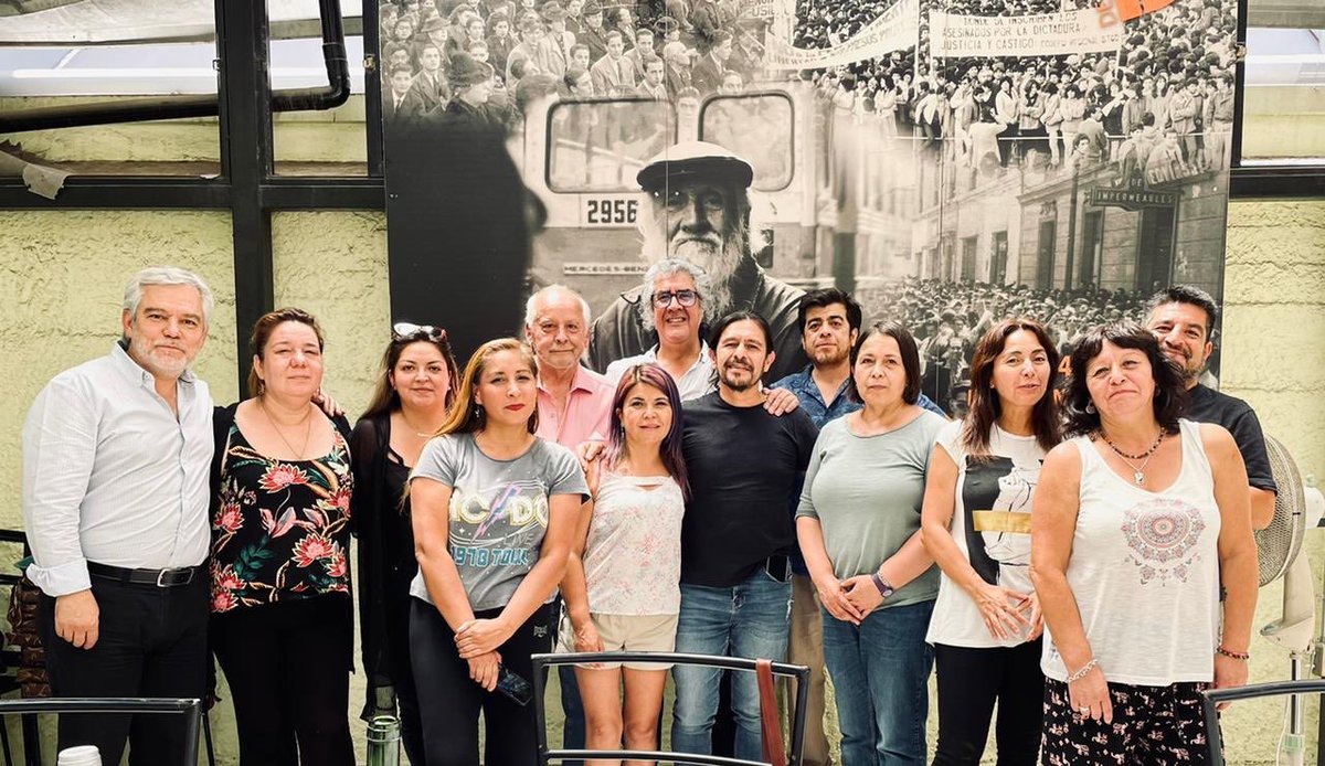 Comisión de Conflictos <a href="/anefchile/">ANEF</a> saluda en el día Internacional de la mujer trabajadora a todas las que luchan día a día desde sus distintos roles ✊🏽

ARRIBA LAS QUE LUCHAN!!!

#8M2022