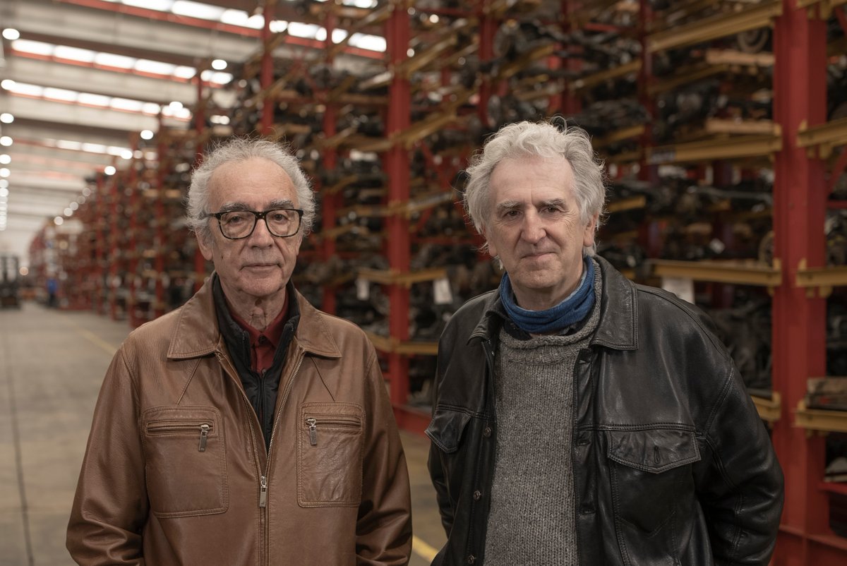 Hoy a las 19:50h en @La2_TVE cita con Millás y Arsuaga, que nos explicarán qué es eso de envejecer (bien).

La muerte contada por un sapiens a un neandertal
<a href="/AlfaguaraES/">Alfaguara</a> 
penguinlibros.com/es/economia-po…
#PáginaRecomienda