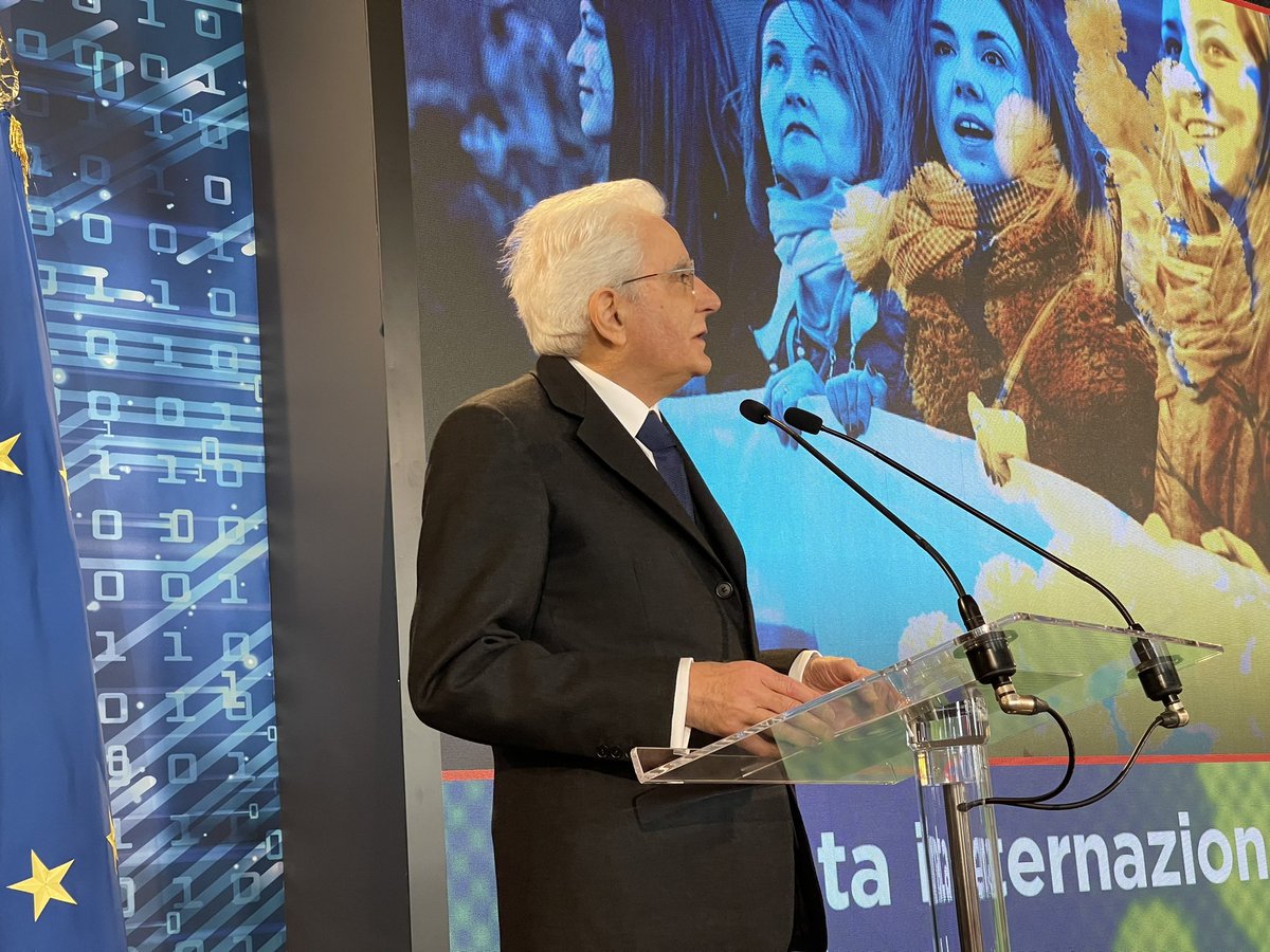 Quirinale's tweet photo. #Mattarella: L’indifferenza di fronte all’arbitrio e alla sopraffazione è il peggiore dei mali. In gioco non c’è solo la libertà di un popolo ma la pace, la democrazia, il diritto, la civiltà dell’Europa e dell’intero genere umano https://t.co/hPax5AjR52