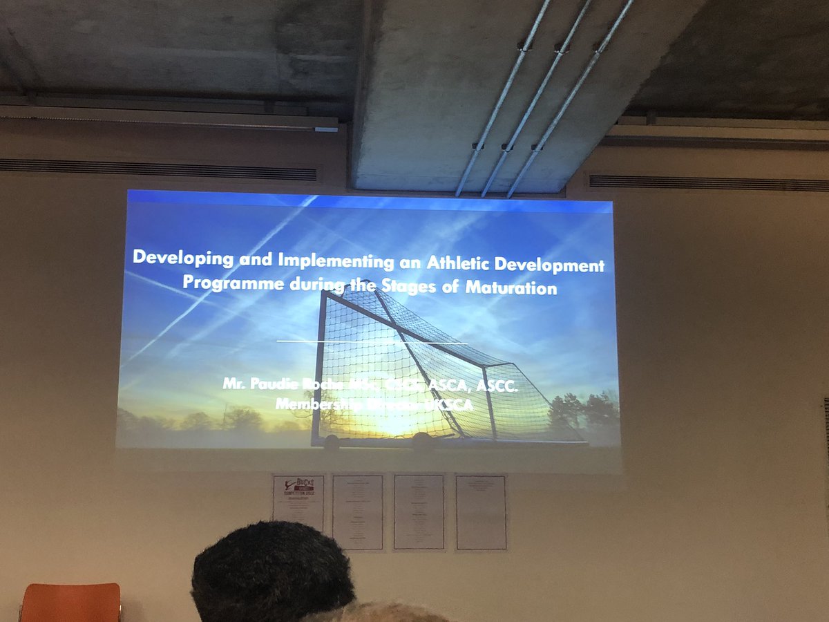 N_Thompson2's tweet photo. Really enjoyable conference with @UKSCA last night! Fantastic to hear and speak to @David_johnson11 @phd_sean and @coach_roche_ regarding the young athlete! Nice to be back face to face again 👏 

#phdlife #growthandmaturation #trainingloadmonitoring #maturationmonitoring https://t.co/LQTp9qPLCe