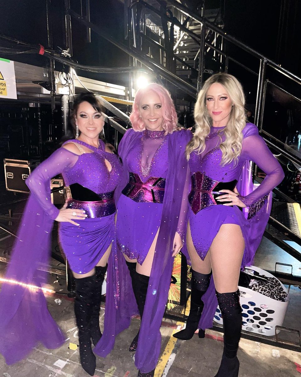 OfficialSteps's tweet photo. GIRL POWER⚡️💫 Happy #InternationalWomensDay! 💖 

Image repost: @_ClaireRichards https://t.co/wYHilwQ8iW