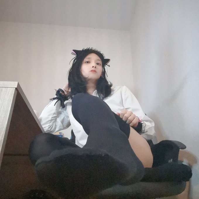 《平时高冷的黑猫上司下班后竟然命令我干这些事？！》 #伪娘 #女装 #可爱的男孩子 #crossdressser #反差 #四爱 #femboy #男の娘 https://t.co/sDKf5W2zY<a href="/tag/%E4%BC%AA%E5%A8%98"class="tags">#伪娘</a><a href="/tag/%E5%A5%B3%E8%A3%85"class="tags">#女装</a><a href="/tag/%E5%8F%AF%E7%88%B1%E7%9A%84%E7%94%B7%E5%AD%A9%E5%AD%90"class="tags">#可爱的男孩子</a><a href="/tag/crossdressser"class="tags">#crossdressser</a><a href="/tag/femboy"class="tags"><span>#femboy</span></a><a href="/tag/%E7%94%B7%E3%81%AE%E5%A8%98"class="tags"><span>#男の娘</span></a><a href="/tag/%E5%8F%8D%E5%B7%AE"class="tags"><span>#反差</span></a><a href="/tag/%E5%9B%9B%E7%88%B1"class="tags"><span>#四爱</span></a>