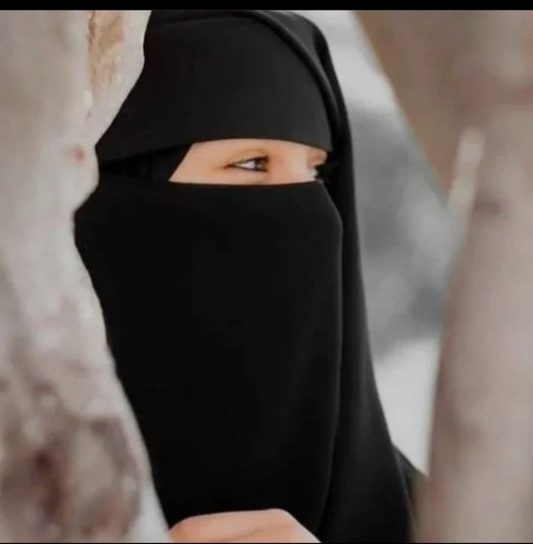 علموا البنات ألا تكون مثل روما كل الطرق تؤدي إليها ، ولكن تكون مثل مكه لا يصل إليها إلا من إستطاع إليها سبيلا.👌💚 ـ♥