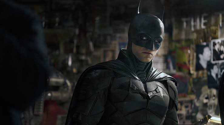 PopBase's tweet photo. Robert Pattinson reveals that he anonymously argues with ‘Batman haters’ online. https://t.co/8D8R90R0QQ