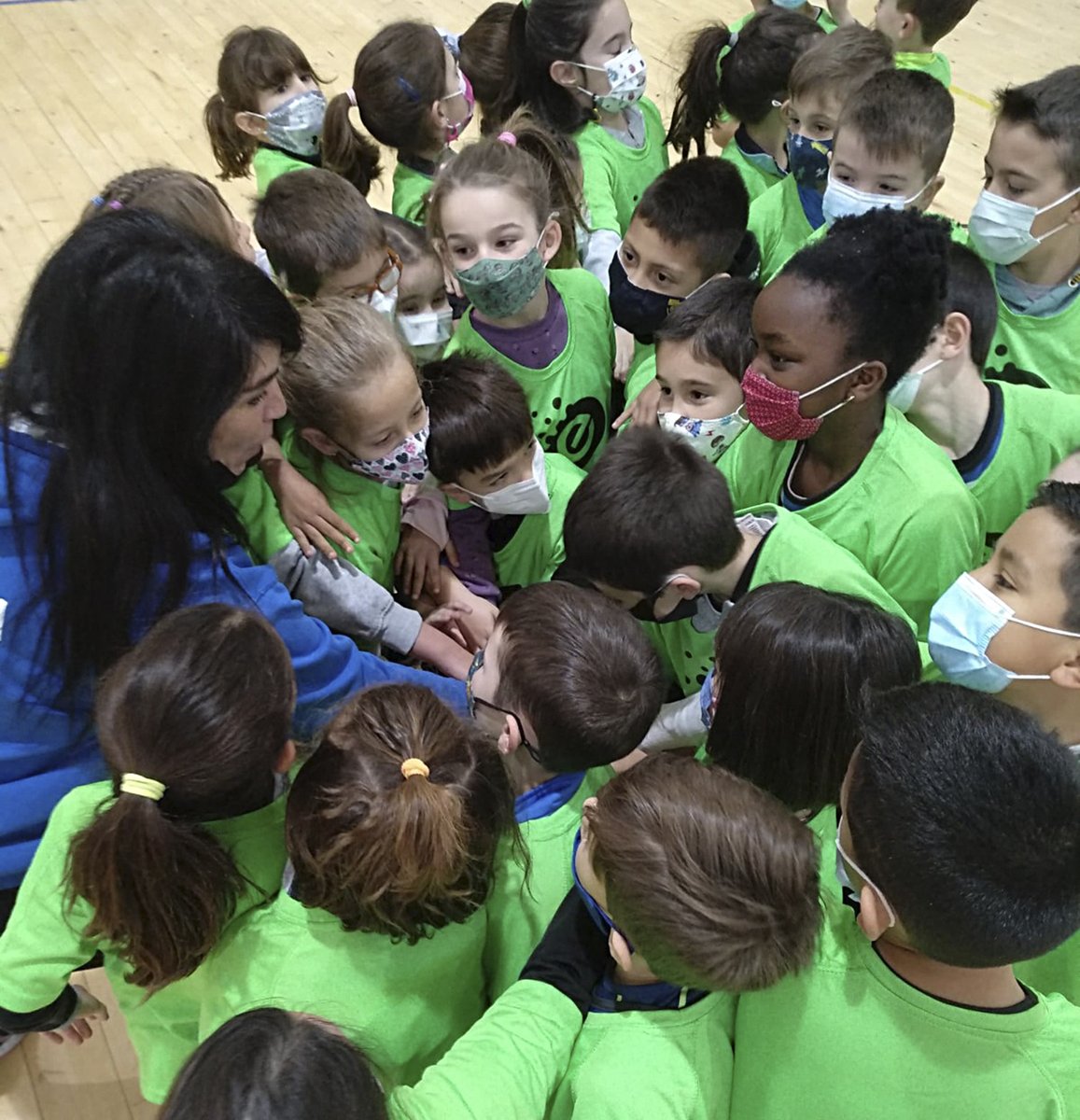 FNBaloncesto's tweet photo. Segunda jornada del #ProgramaEduca en Noáin
https://t.co/hH7PYSdpB3 https://t.co/vhPeDWdZ9D