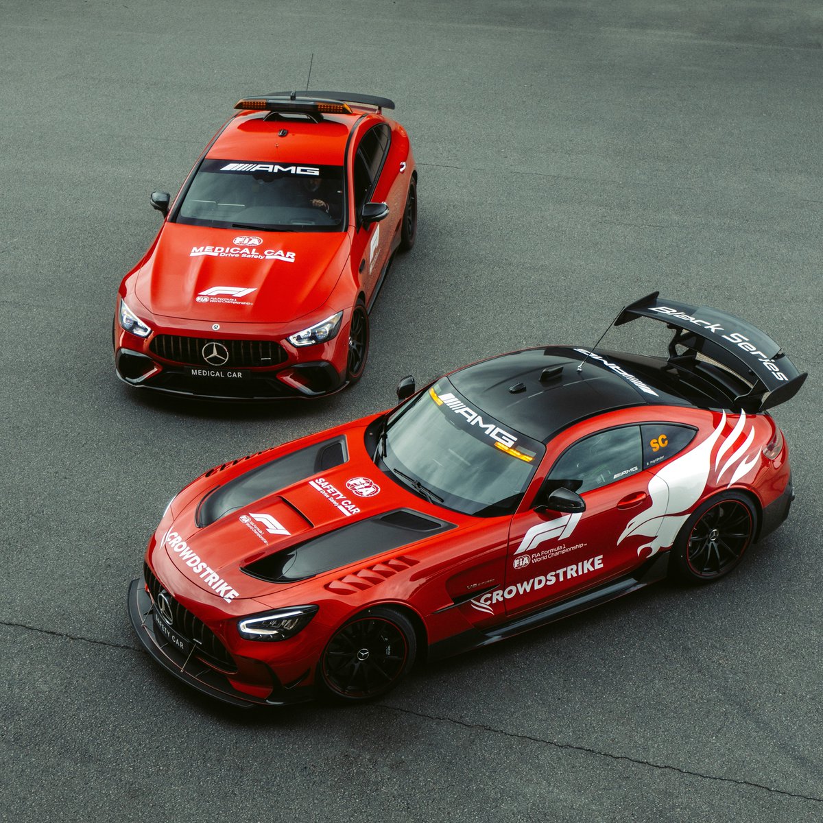 MercedesAMGF1's tweet photo. Introducing the new official @fia Safety Car and Medical Car for the 2022 @F1 season! ❤️🤩

Loving the @MercedesAMG GT Black Series and the AMG GT 63 S 4MATIC+ 👊 https://t.co/ruEwoDmXNA