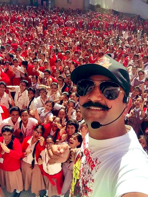 SHIFUJIJAIHIND's tweet photo. #मिशनप्रहार- Mission Prahar मेरा निवेदन है भारत की हर बहन,बेटी,माँ से की आप कृपया ज्ञान,कला,शोहरत से ताक़तवर बनिए!अपने आत्मसम्मान के लिए लड़ना ज़रूर सीखिएगा!
आपका एक भाई~
मास्टर शीफूजी Master Shifuji
#missionprahar #mastershifuji #Shifuji #happywomensday
pc- #deekshastyle https://t.co/yt9lcro06u