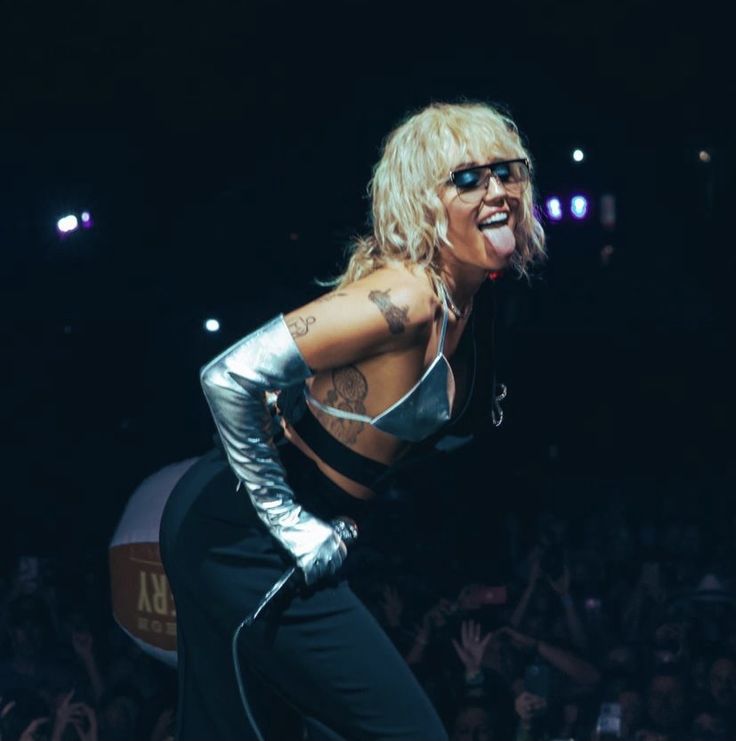 Miley Cyrus Argentina (@mcyrusargentina) on Twitter photo Β‘10 DΓAS PARA VER A <a href="/MileyCyrus/">Miley Cyrus</a> EN EL LOLLAPALOOZA ARGENTINA 2022! β€βπ₯π€π»π¦π· Β‘10 DΓAS PARA VER A <a href="/MileyCyrus/">Miley Cyrus</a> EN EL LOLLAPALOOZA ARGENTINA 2022! β€βπ₯π€π»π¦π·