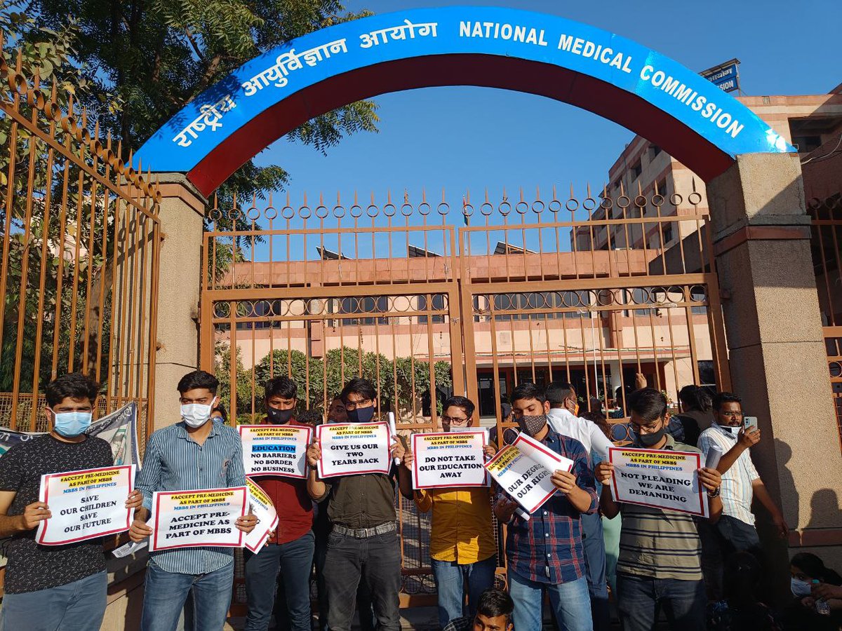 JoshiiVaibhav's tweet photo. Despite of every effort of contact to @NMC_IND , doubts of students are not being cleared and students are forced to stand outside for whole day.
@official_aimsa 
@indembmanila 
@mansukhmandviya 
@MoHFW_INDIA 
@ravishndtv @ndtvindia @PMOIndia 
#nmcinjustice
#NMCINJUSTICE https://t.co/UqCJ4YUiWe