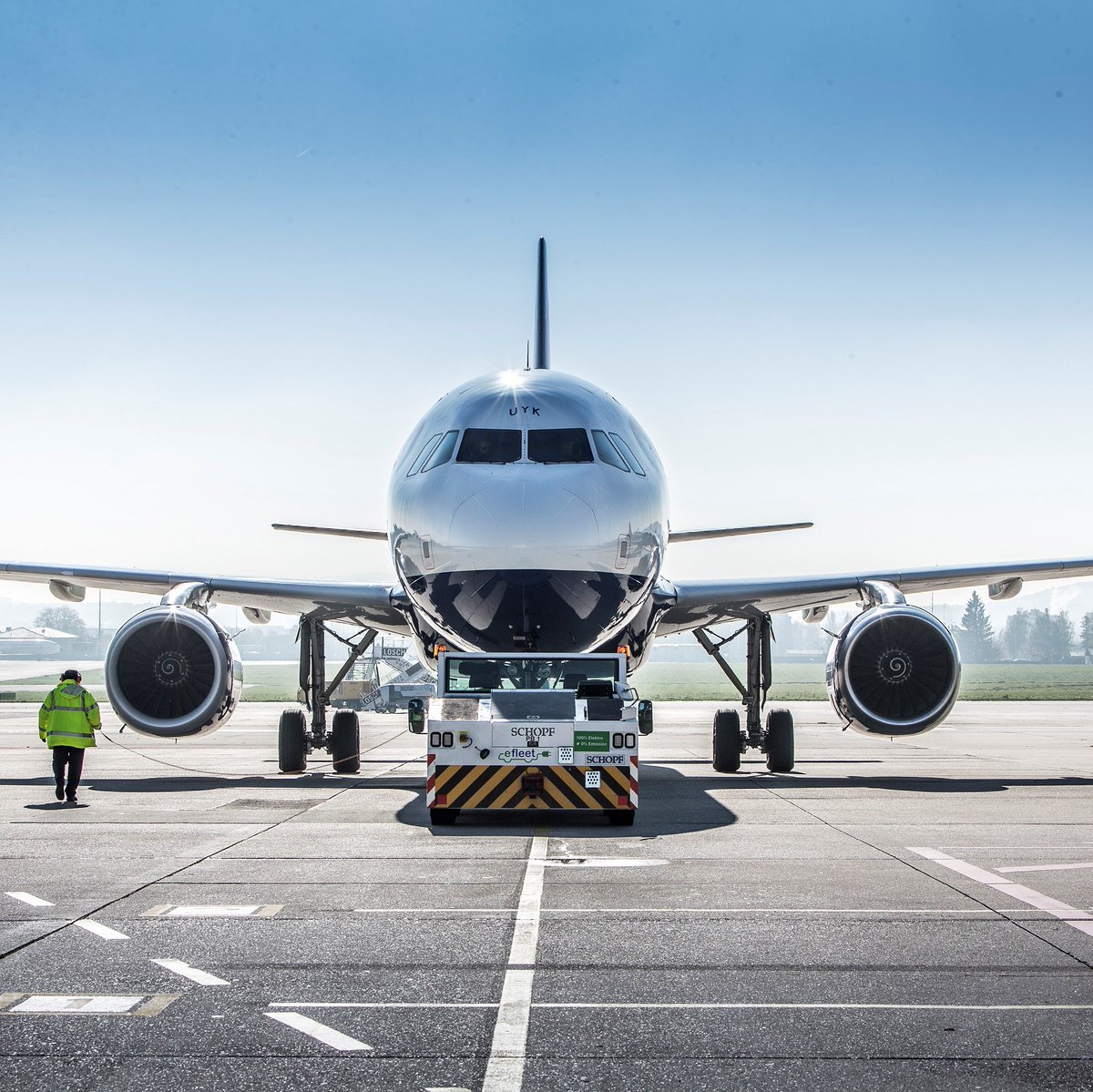 STR_Airport's tweet photo. 100 Berufe – eine Leidenschaft ✈️  Join the airport team now!
Wir suchen u.a. 
👉 Servicemitarbeiter (m/w/d) in unserem Besucherzentrum (SkyLand)
👉 SAP Inhouse Consultant (m/w/d) SAP-PPM
Alle Jobangebote: https://t.co/Nn9QfHU7J0
#workSTR #stuttgart #airport #job #work https://t.co/2oLGrOIPPD