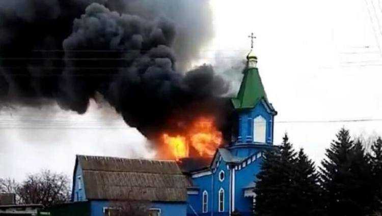 ferorsl's tweet photo. The Church of St. George, built in 1873 in the #Brovarsky region, was burned to the ground. #Putin destroys in his path the culture, history and society of Ukraine #StopRussia #StopPutinGenocide #Ukraine️ #WarCrimes #GenocideOfUkrainians https://t.co/1bNTTWLmvr