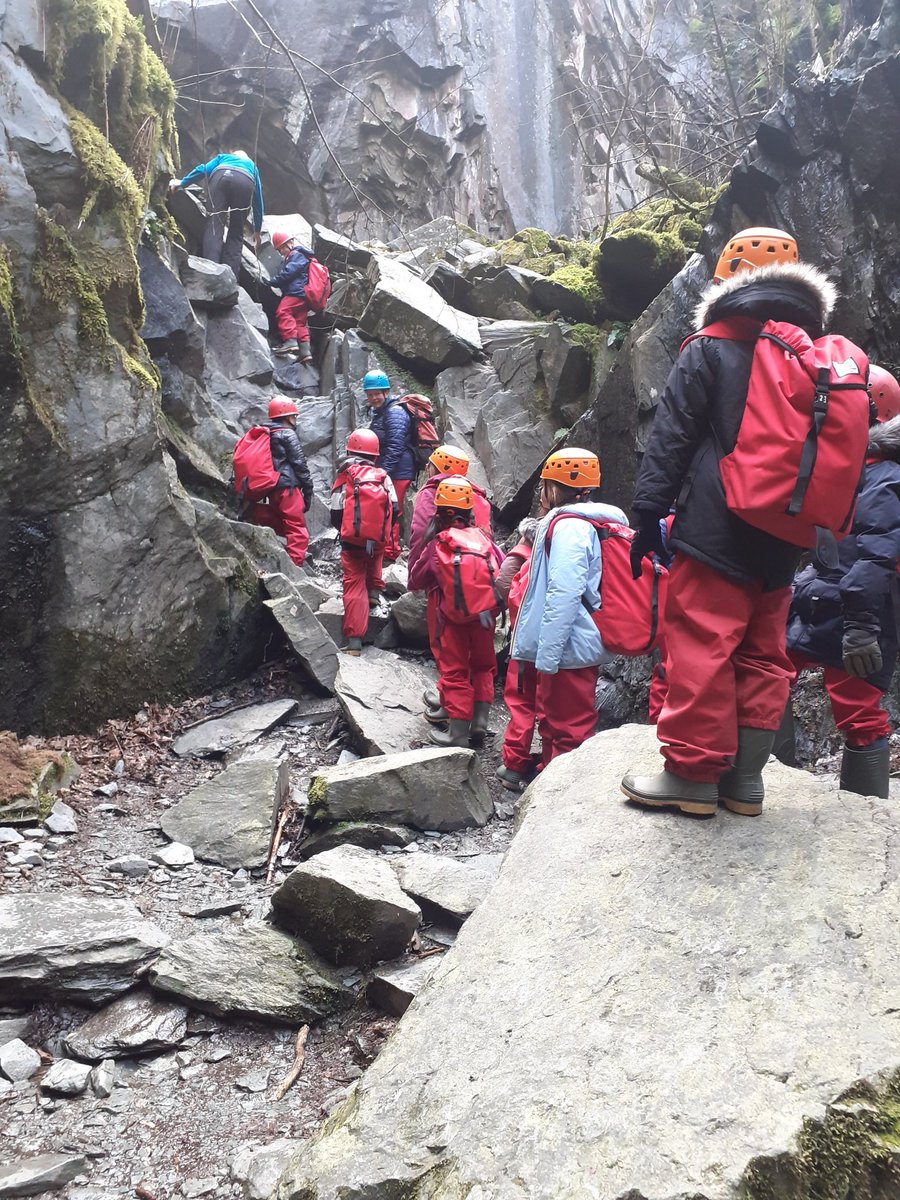 valleygardensnt's tweet image. We had some of the groups going caving today during their long walk around some quarries 

Plenty of singing as well! We&apos;ll let them perform for you when they get home 🎙🎤

#HighBorrans
