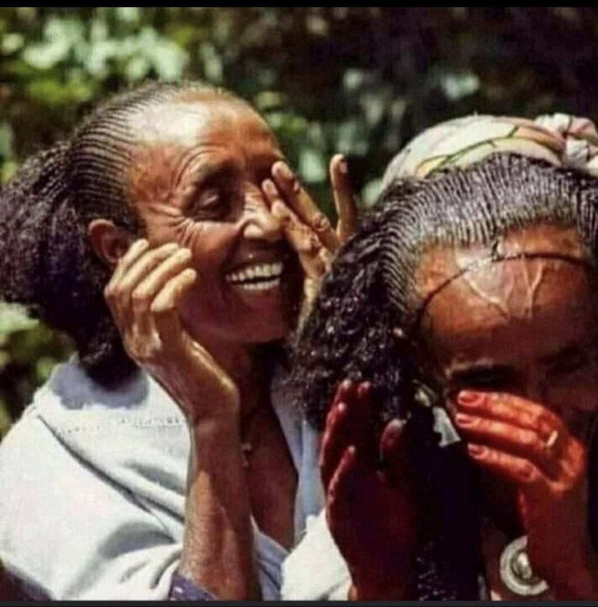 luwiii6's tweet photo. #HappyInternationalWomensDay2022 to all the powerful Tigray women’s 💊 https://t.co/nyCgqRNpBF