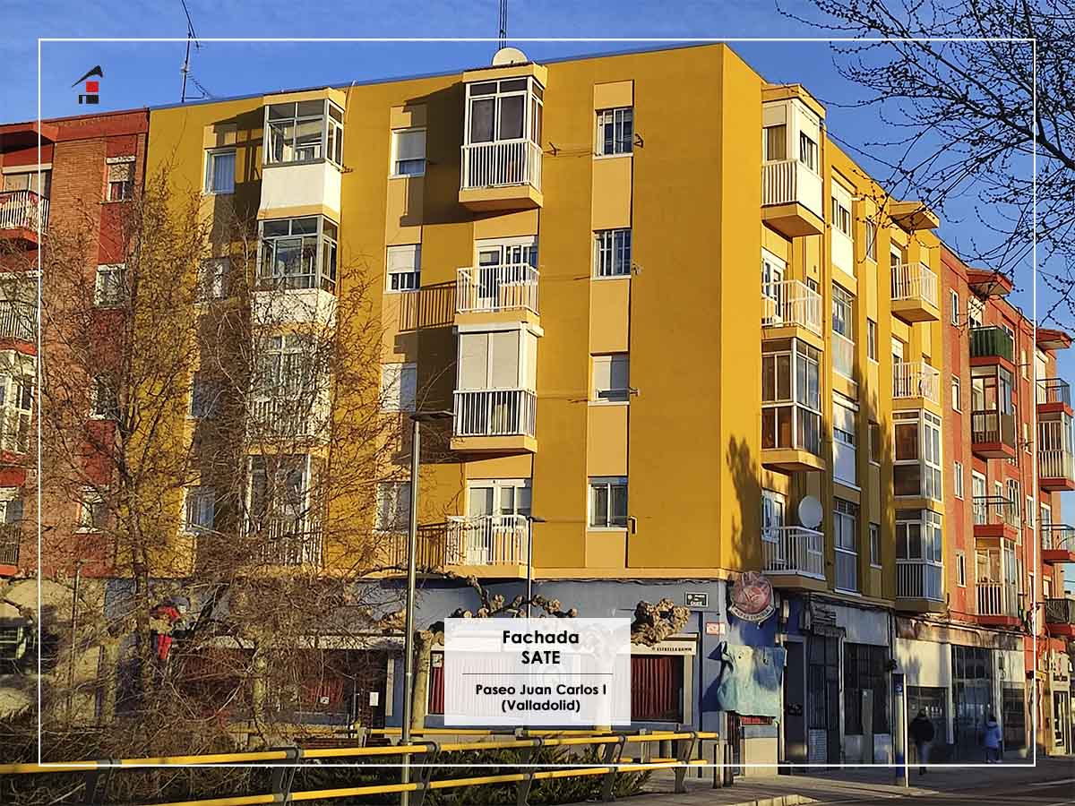 SV_Construccion's tweet photo. Aquí tenéis otra de nuestras #obras recientemente terminadas. Siempre nos satisface saber que los #vecinos de este #inmueble disfrutarán de un mejor #AislamientoTérmico y, por tanto, de un mayor #AhorroEnergético. ¿Qué os parece el resultado?

#ReformaDeFachada #FachadaSATE https://t.co/8p6n3FcN1X