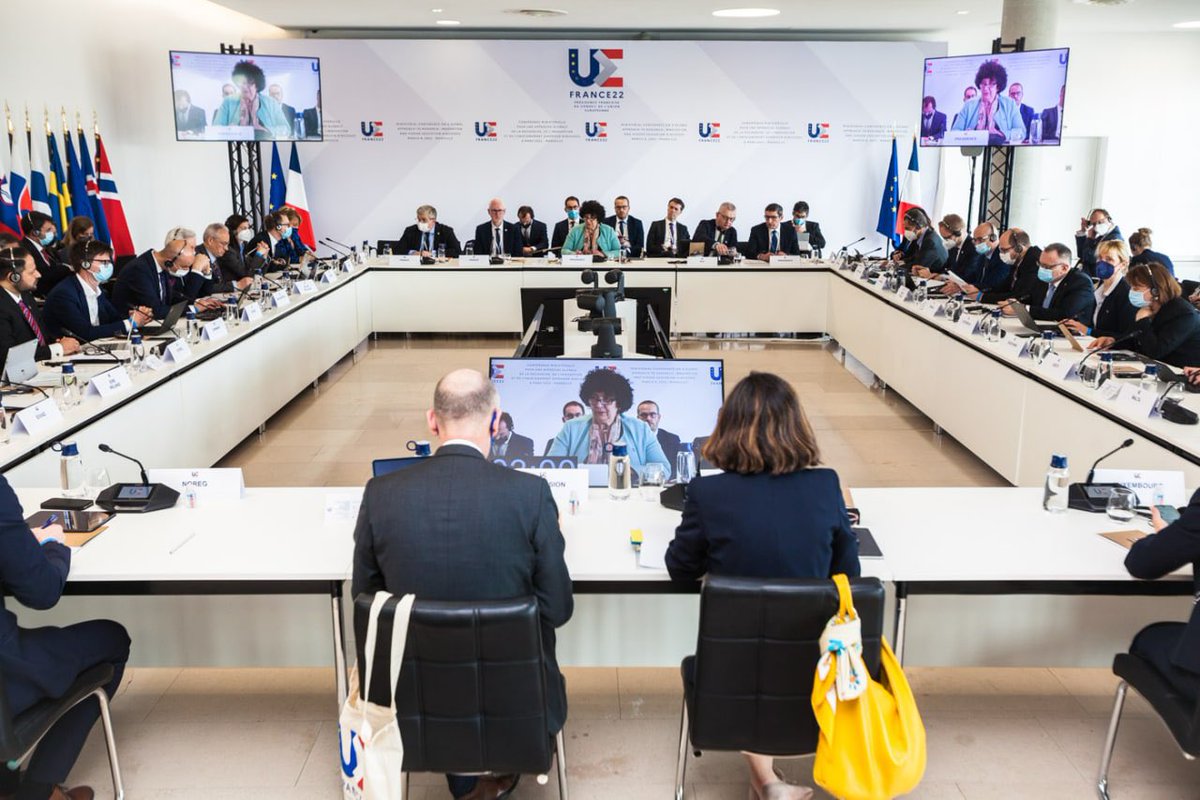 #PFUE2022 - Conférence de Marseille pour une approche globale de la recherche, de l’innovation et de l’enseignement supérieur. 🇪🇺

Ensemble, nous avons rappelé l’importance de renforcer la coopération scientifique internationale sur des valeurs et des principes communs.