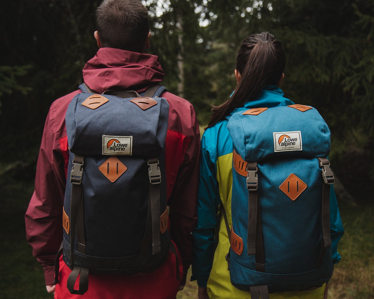 Lowe Alpine on Twitter: "Taking you from town to the trail. The Klettersack 30 the perfect partner for everyday adventures. A day pack, the Klettersack 30 combines retro styling with