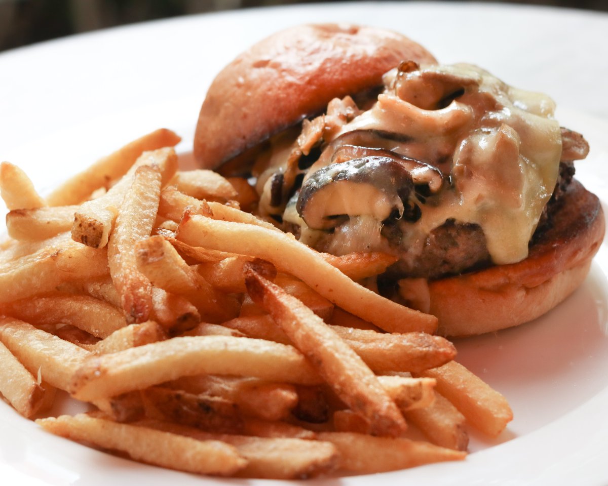 Bistro Niko and Lunch go together like Burgers and Fries 🍟🍔❤