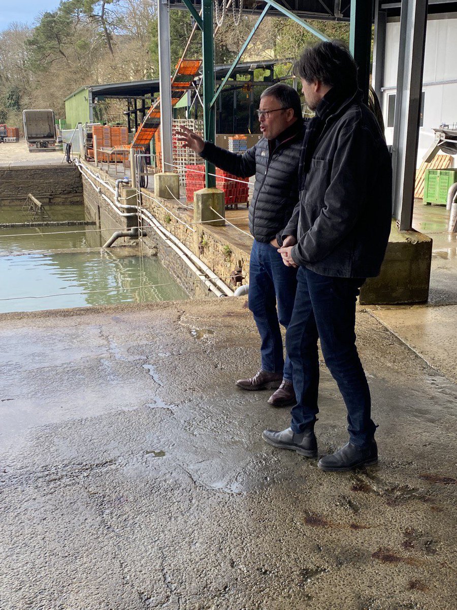 erwanbalanant's tweet photo. Visite ce matin de l’entreprise #Cadoret à #Riec sur Belon. 
🇫🇷Avec l’aide du plan #Francerelance l’entreprise a pu investir dans la construction d’une nouvelle barge avec un moteur électrique. #Transition https://t.co/HlqpgVfWAT