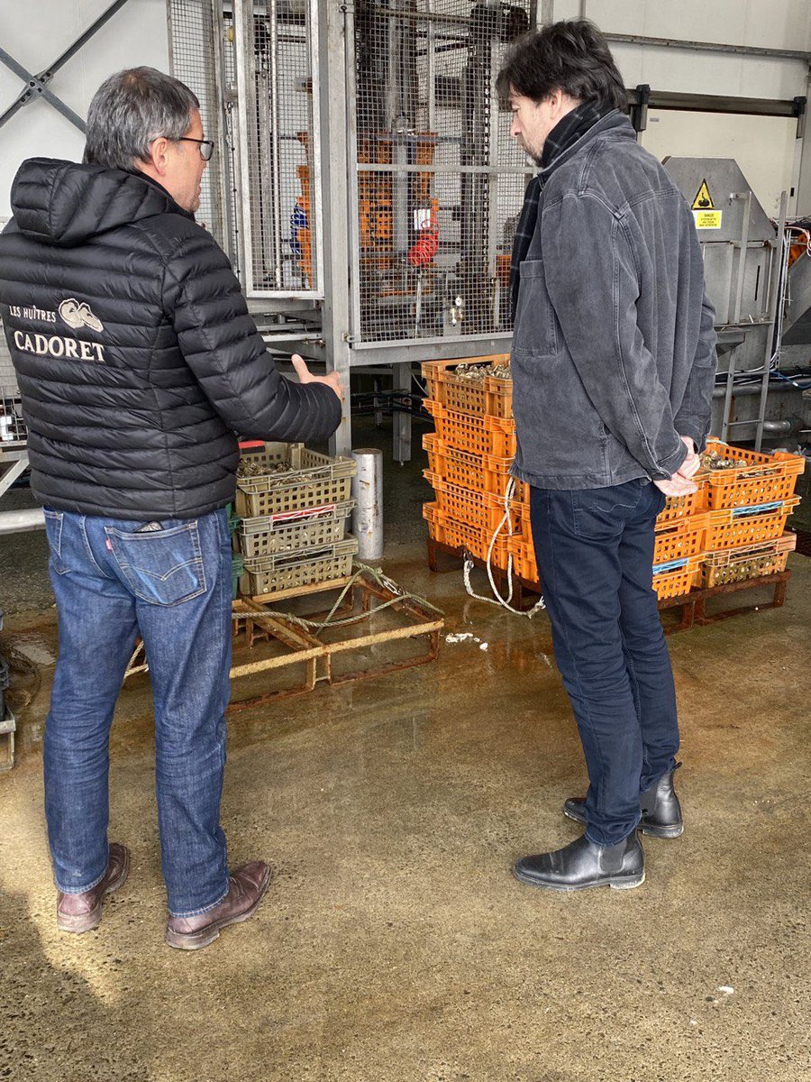erwanbalanant's tweet photo. Visite ce matin de l’entreprise #Cadoret à #Riec sur Belon. 
🇫🇷Avec l’aide du plan #Francerelance l’entreprise a pu investir dans la construction d’une nouvelle barge avec un moteur électrique. #Transition https://t.co/HlqpgVfWAT
