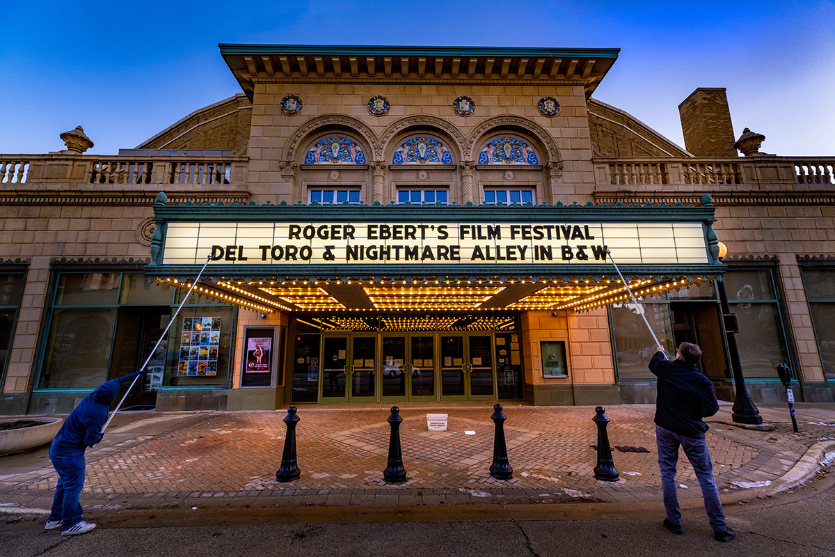 Media at Illinois (@mediaatillinois) on Twitter photo Director Guillermo del Toro <a href="/RealGDT/">Guillermo del Toro</a> returns to <a href="/ebertfest/">Ebertfest</a> in April <a href="/thevirginia/">Virginia Theatre</a> plus screenwriter Kim Morgan with black-and-white version of their Oscar-nominated movie "Nightmare Alley." Director Terry Zwigoff will attend with cult classic "Ghost World."
bit.ly/37dPcL3 Director Guillermo del Toro <a href="/RealGDT/">Guillermo del Toro</a> returns to <a href="/ebertfest/">Ebertfest</a> in April <a href="/thevirginia/">Virginia Theatre</a> plus screenwriter Kim Morgan with black-and-white version of their Oscar-nominated movie "Nightmare Alley." Director Terry Zwigoff will attend with cult classic "Ghost World."
bit.ly/37dPcL3