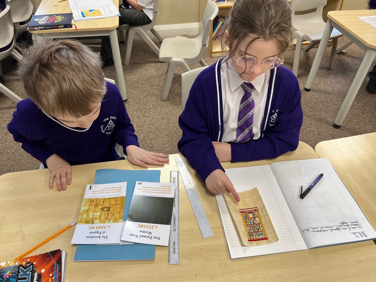 TheTrinityL5's tweet photo. Year 4 used artefacts to collect information on the ancient Egyptians! ๐ช๐ฌ #trinityhistory https://t.co/AaBokpKIGG