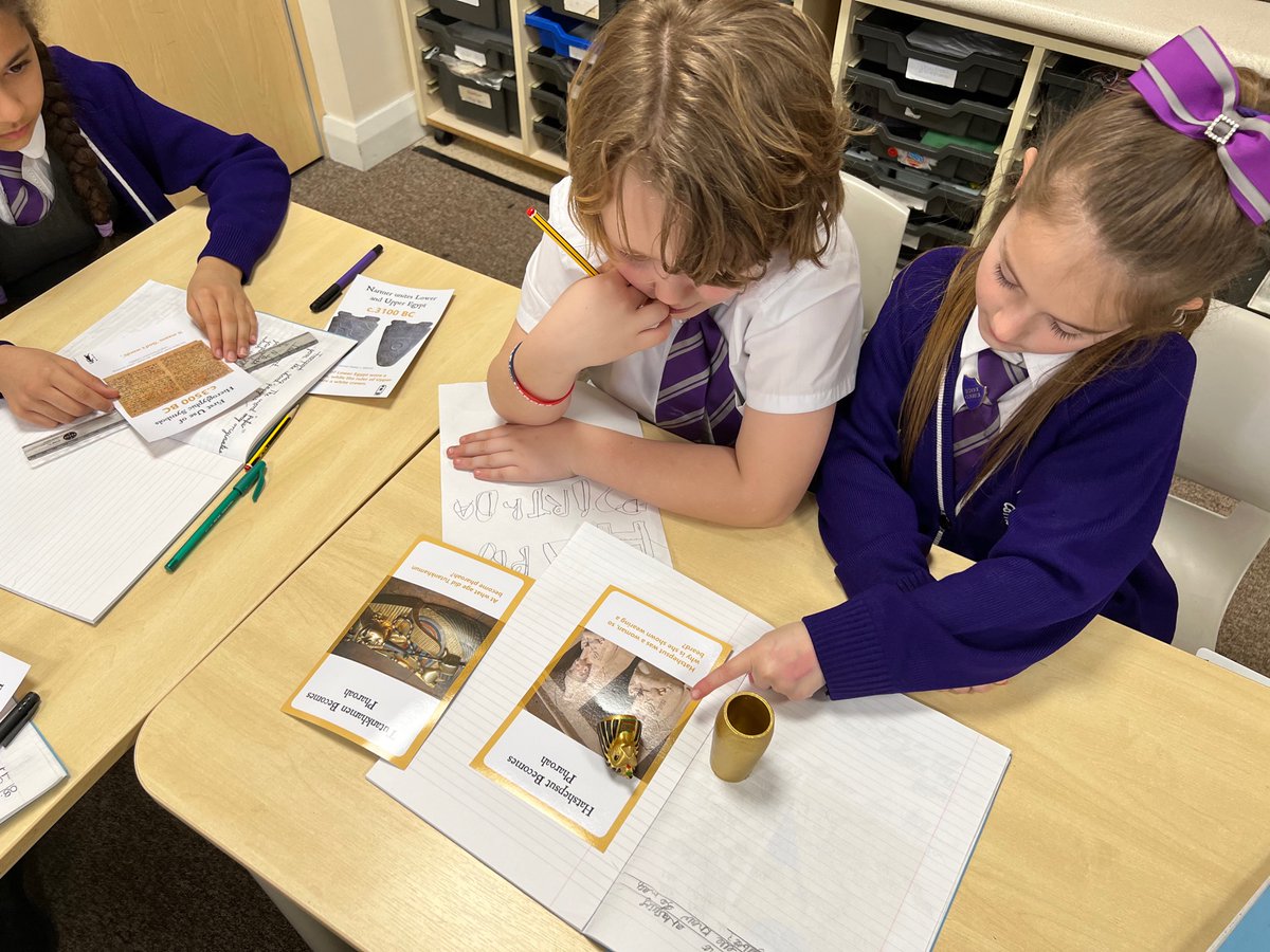 TheTrinityL5's tweet photo. Year 4 used artefacts to collect information on the ancient Egyptians! ๐ช๐ฌ #trinityhistory https://t.co/AaBokpKIGG