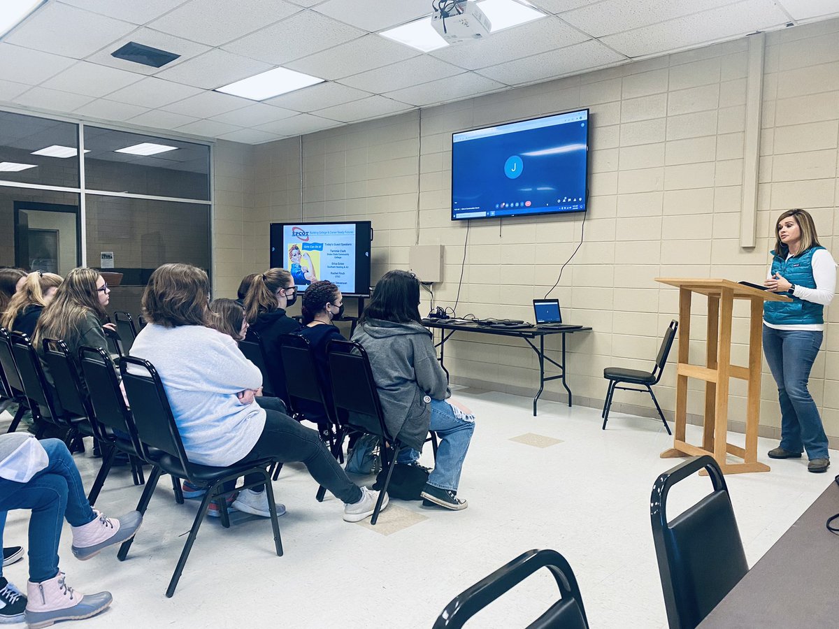 👷‍♀️🛠Thank you to <a href="/EPCOTCTE/">EPCOT CTE</a> for the opportunity to speak about #WomenInConstruction on #InternationalWomensDay!  <a href="/mikeroweworks/">The Real Mike Rowe</a> would be proud of your efforts to encourage #WomenInTrades and #construction. 👷‍♀️🛠

#HVAC #unstoppable #NowHiring